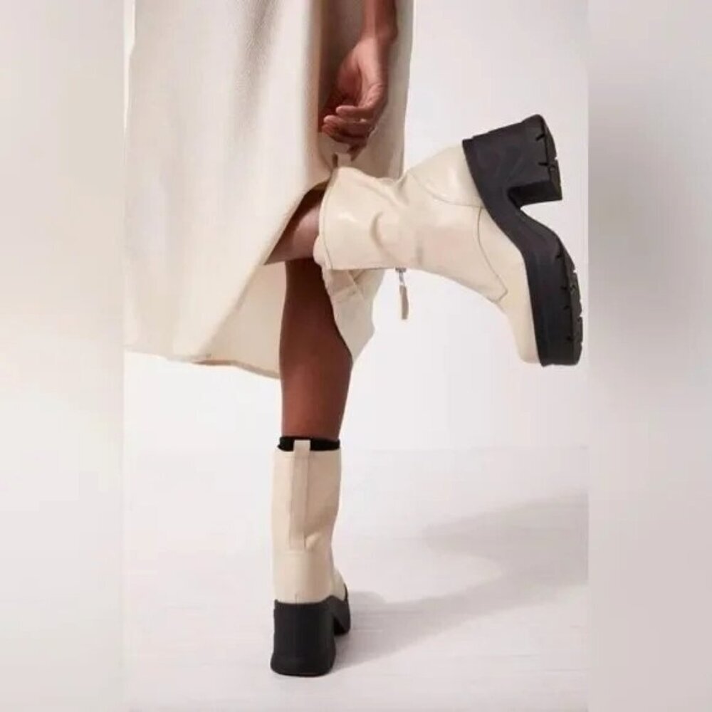 Free People Myles Antique Ivory Zip‎ Front Platform Leather Ankle Boots - 7.5